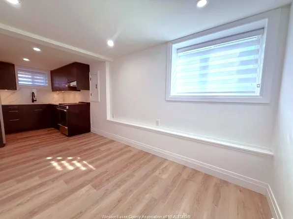 1748 Hall Ave, Windsor, ON N8W 2L4