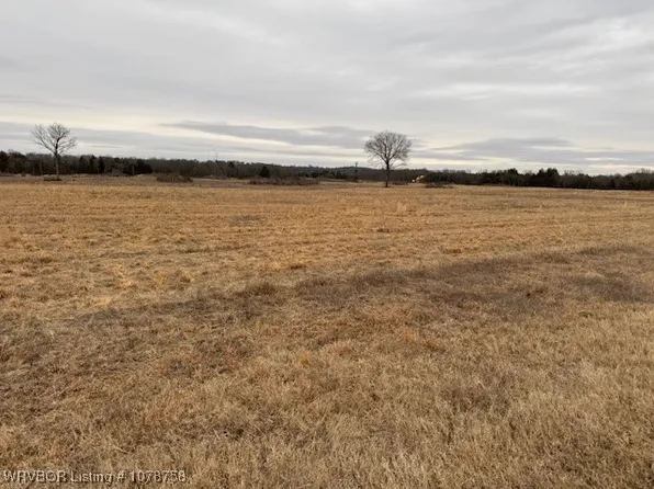 Bonanza Rd, Fort Smith, AR 72916