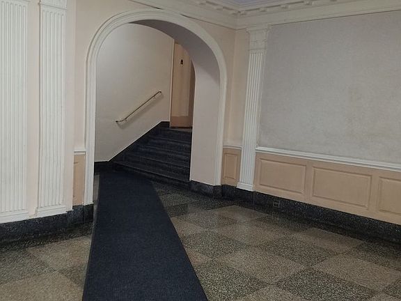 2nd image of 4115 45th St APT 1R