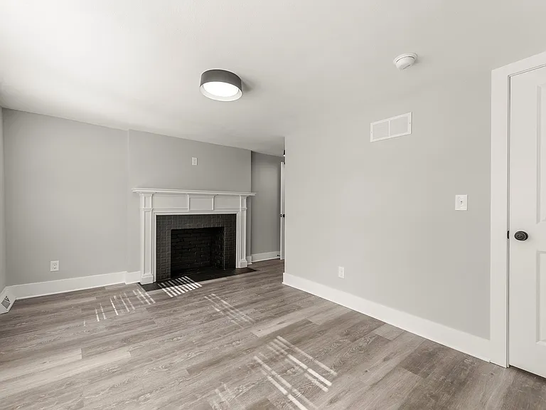 37386 Detroit Rd — Photo 18