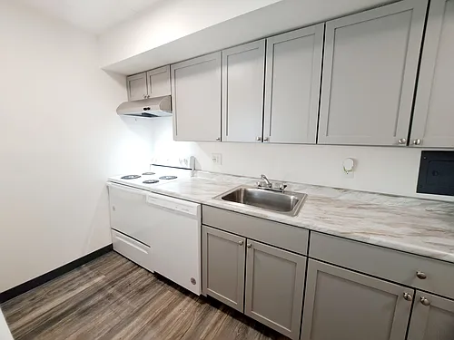 704 Orchard Ave #105 Photo 1