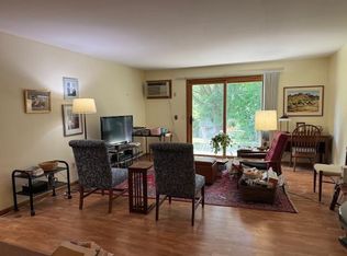 132 Ponwood Cir APT D, Madison, WI 53717