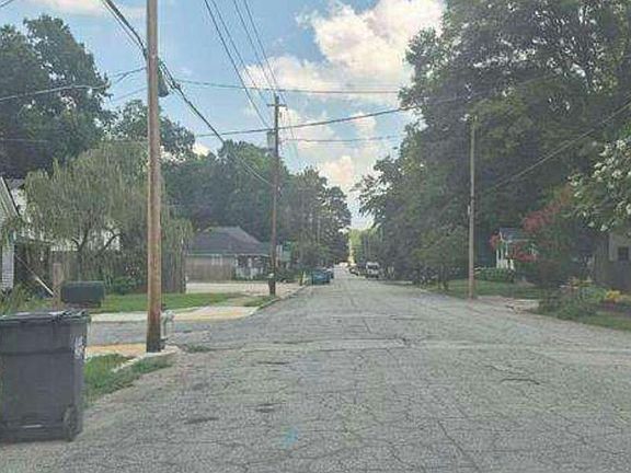 4th image of 3069 Semmes St