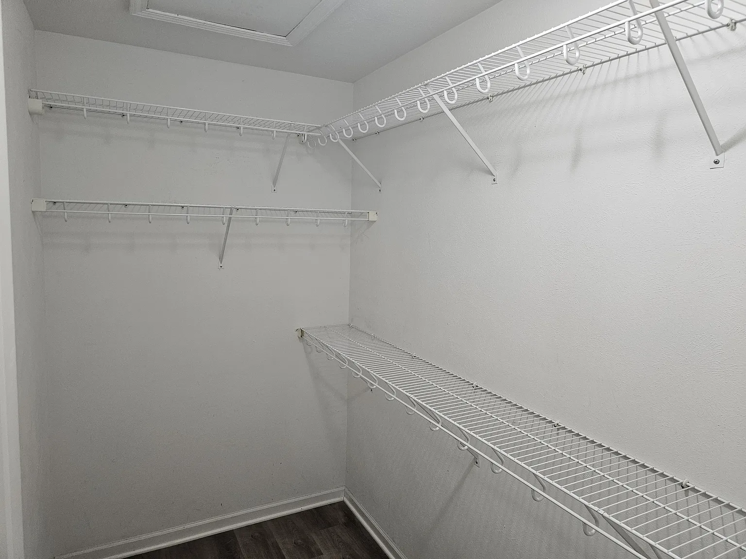 2 bed, 1356 sqft, $2,100 — Photo 3