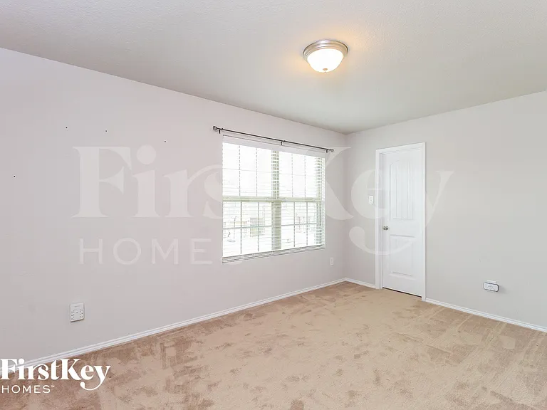 7525 Boat Wind Rd — Photo 9