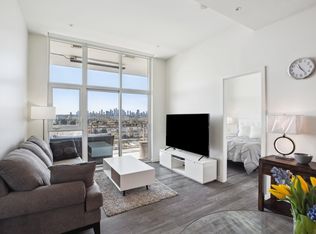 5333 Goring St #3103, Burnaby, BC V5B3A3