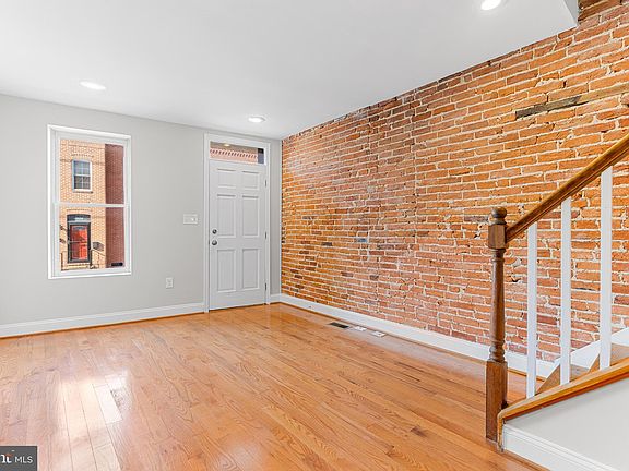 3rd image of 1819 Light St