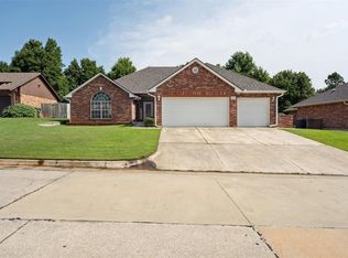 12417 Sussex Rd, Midwest City, OK 73130
