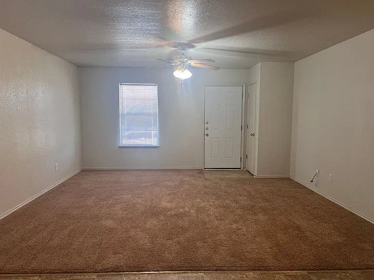 2806 Alma Dr — Photo 2
