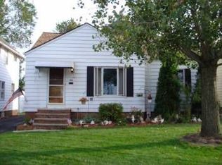 5609 Biddulph Ave, Cleveland, OH 44144