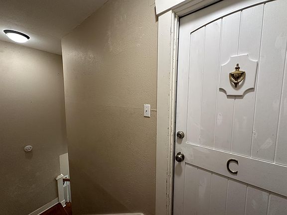 5th image of 915 E 5th St #C