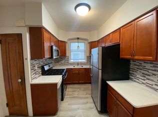 7852 85th St, Ridgewood, NY 11385