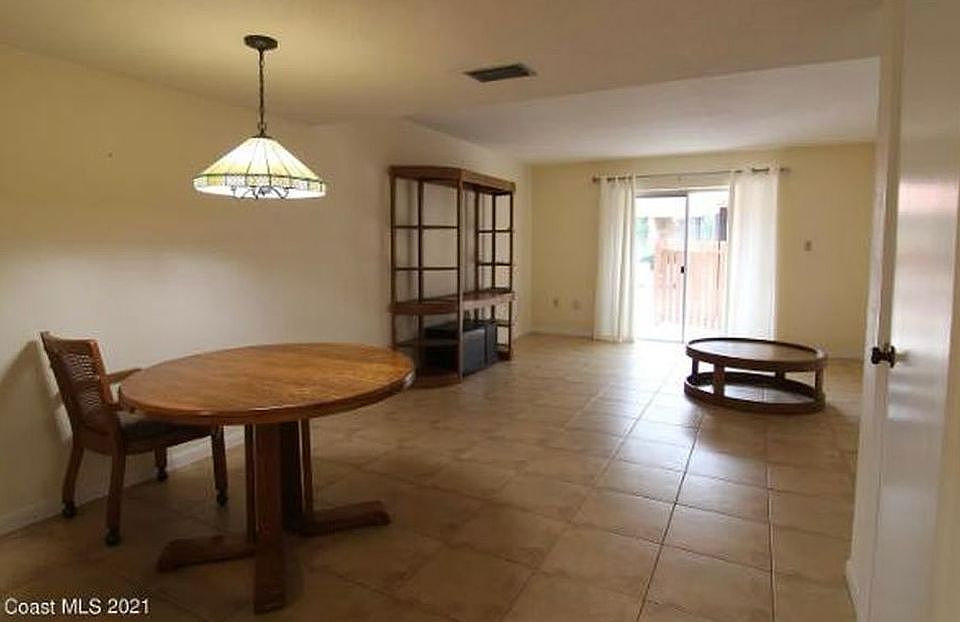 2nd image of 2525 Country Club Dr