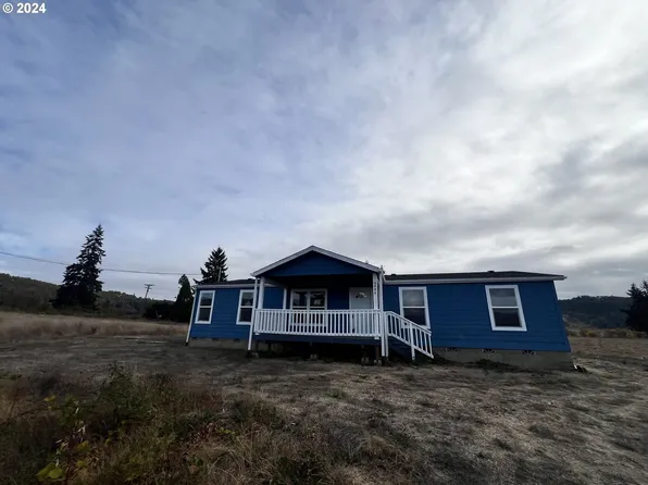 6884 Lookingglass Rd, Roseburg, OR 97471