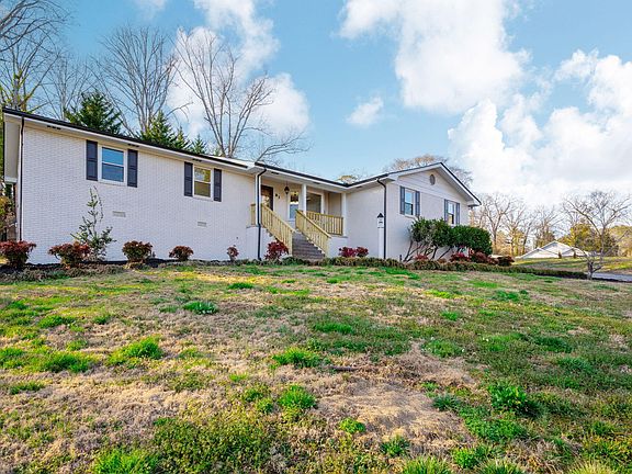 2nd image of 83 E Circle Dr