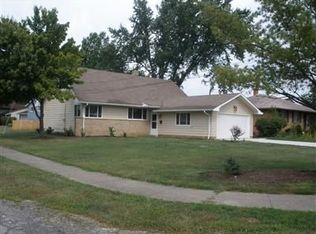 6748 Maplehurst Rd, North Olmsted, OH 44070