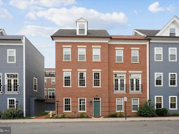 607 2nd St, Alexandria, VA 22314