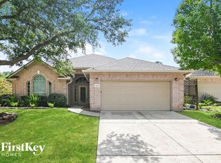 9400 Parkside Cir, Willis, TX 77318