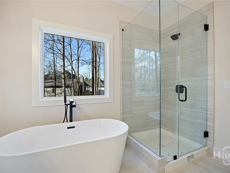 360 Ansley Dr — Photo 22