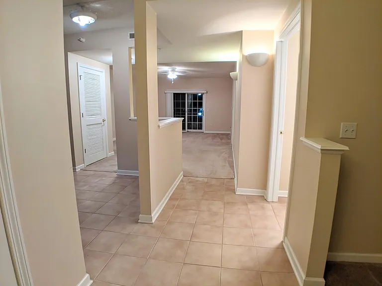 601 W Rand Rd #215 — Photo 2