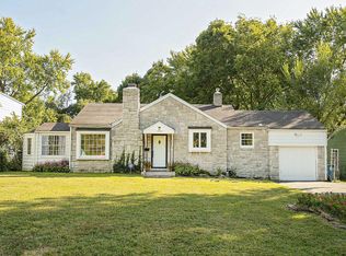1030 W Linwood St, Springfield, MO 65807