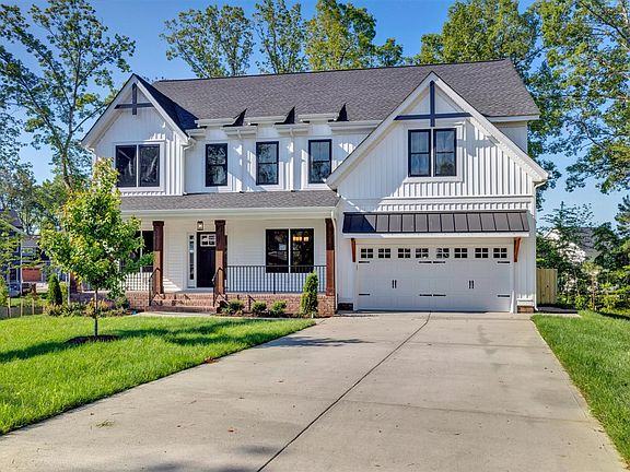 The Linwood - Farmhouse