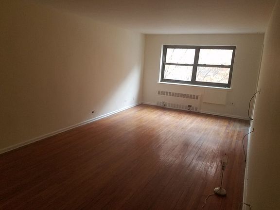 3rd image of 9430 59th Ave APT 2B