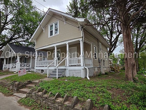 3rd image of 5901 Lexington Ave