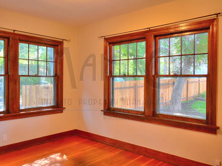 1604 E 11th Ave — Photo 21