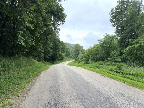 10370 Prestegard Rd, Soldiers Grove, WI 54655
