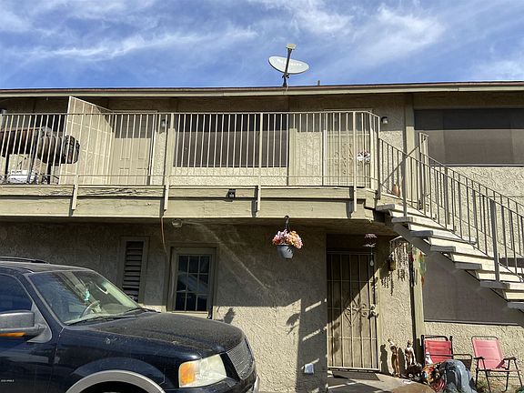 3rd image of 3316 W Loma Ln