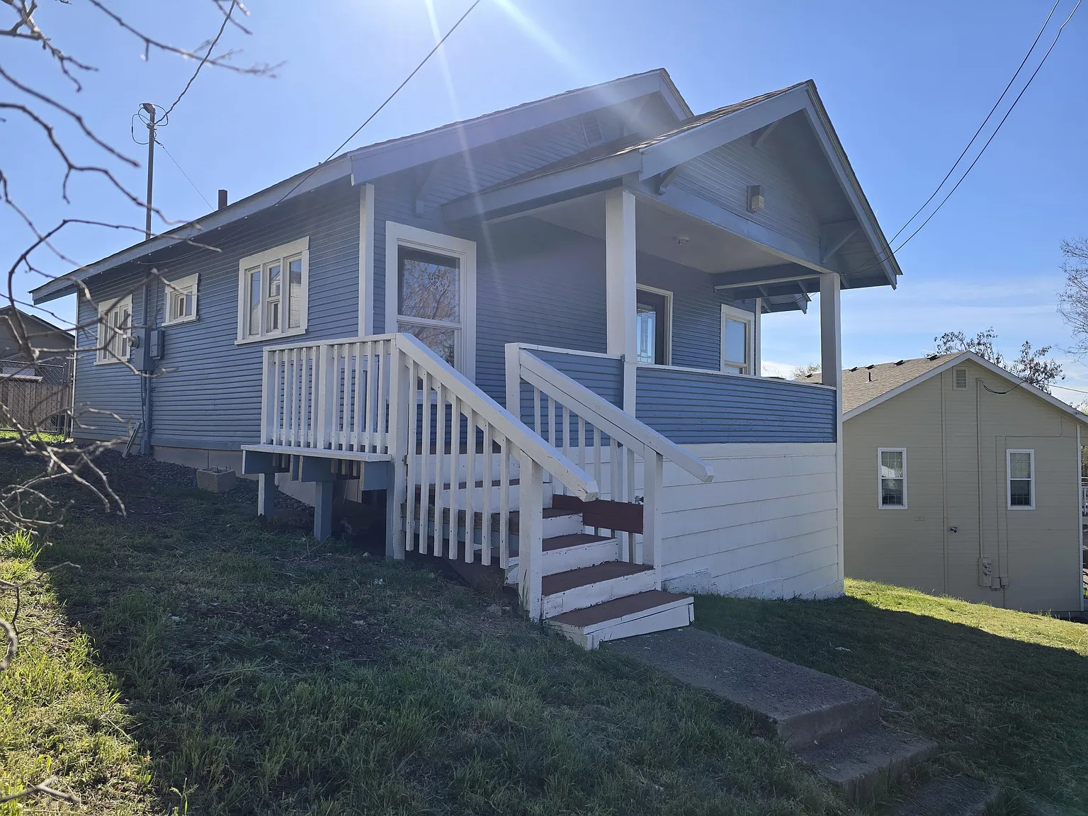 1210 Lincoln St photo 1