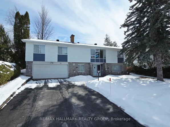44 Foothills Dr, Ottawa, ON K2H 6K3