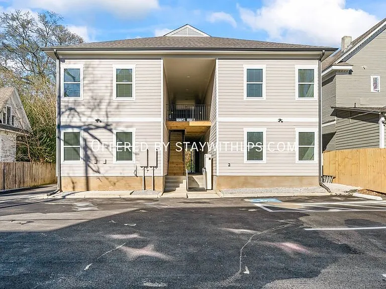 1571 Court Ave #102 — Photo 36