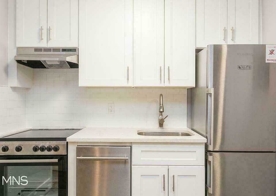 1st image of 309 W 29th St APT 1R