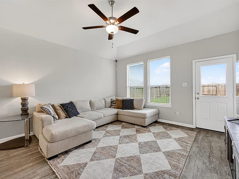 8006 Barret Travis Ct — Photo 24