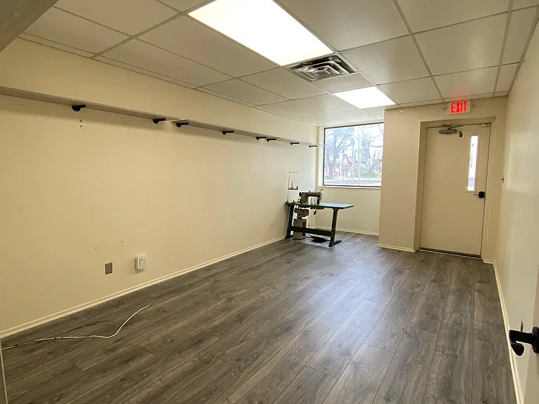 429 N Main St — Photo 4