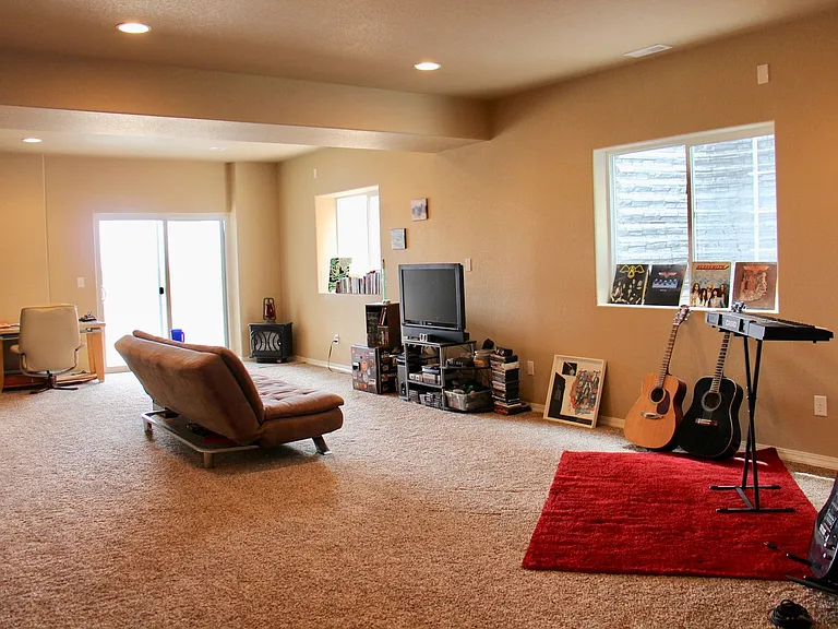 5942 Finglas Dr — Photo 15