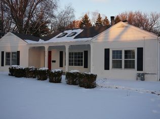 516 S Calumet Ave, Aurora, IL 60506