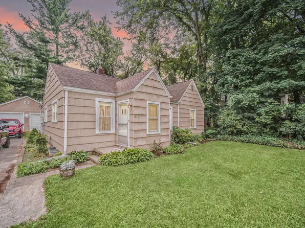 5097 Jackson Rd, Ann Arbor, MI 48103