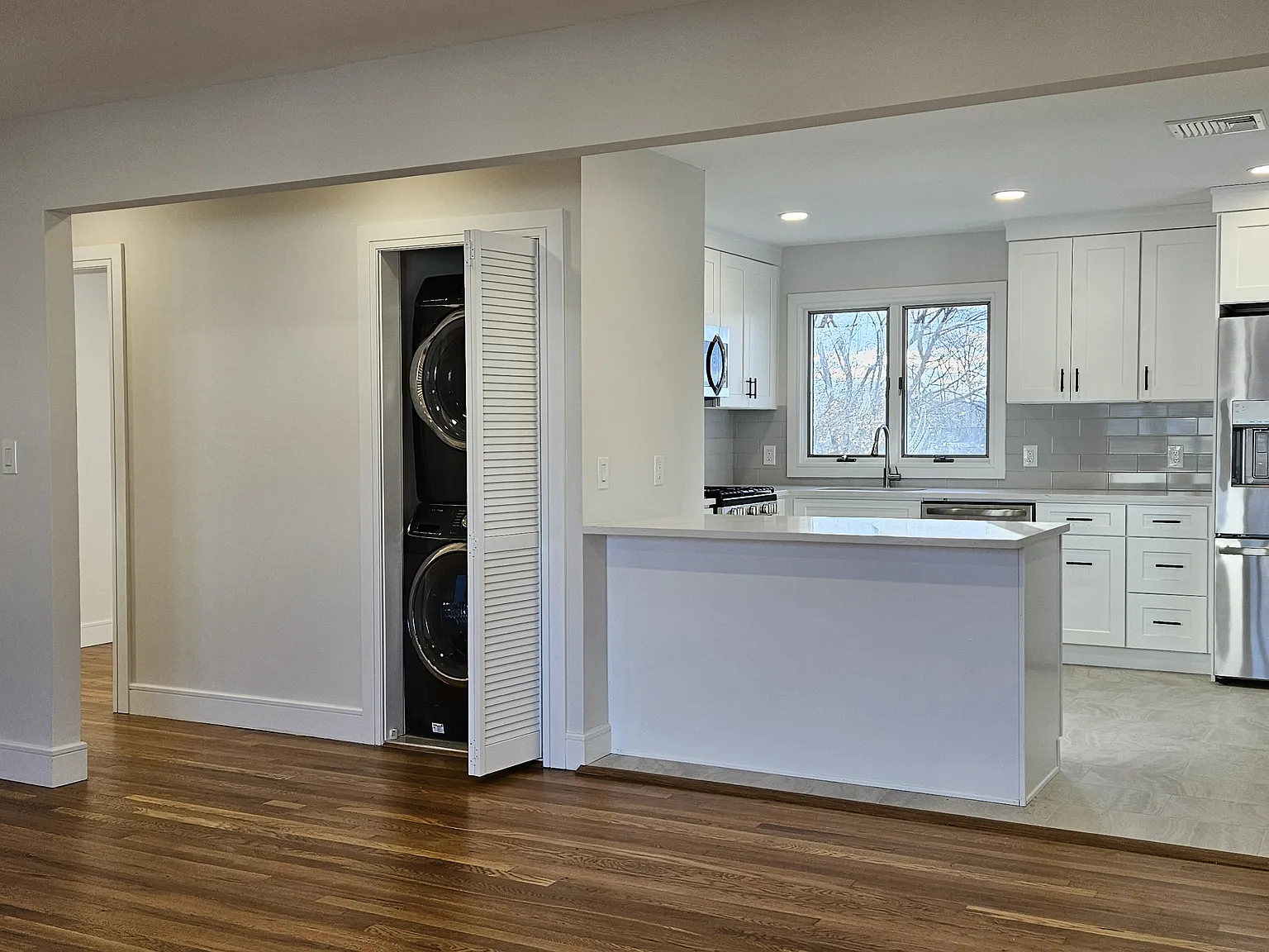 3 bed, $3,200 — Photo 1