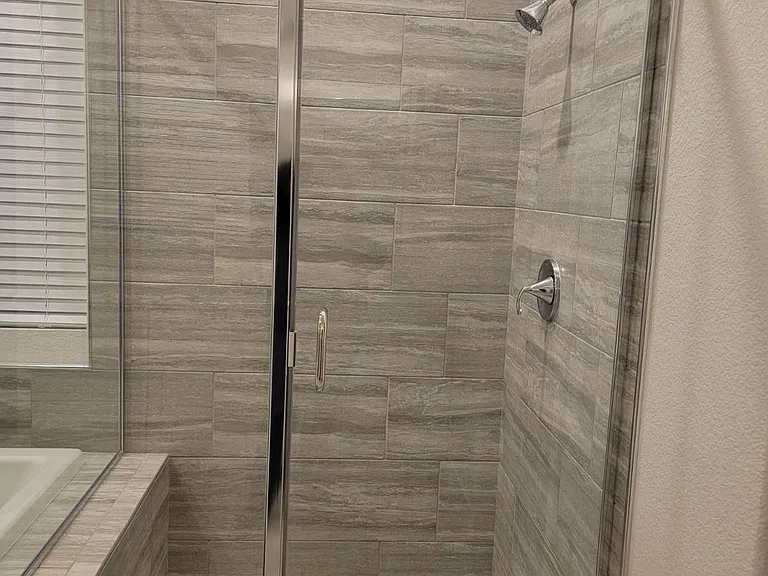PRIMARY EN-SUITE SHOWER