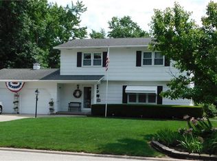 1512 Linden St, Grinnell, IA 50112