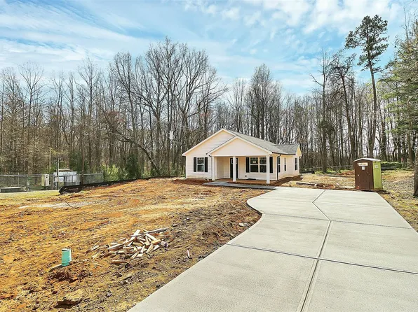 5960 Charlie Walker Rd, Kannapolis, NC 28081