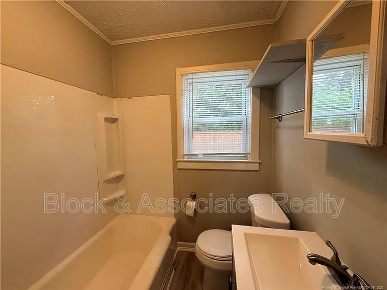 1106 Clark St #A — Photo 6