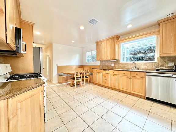 2nd image of 9533 Cresta Dr #A