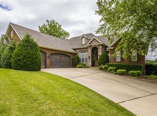 5227 S Shadow Valley Ct, Rogers, AR 72758