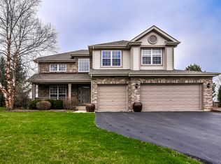 3090 Farmington Dr, Lindenhurst, IL