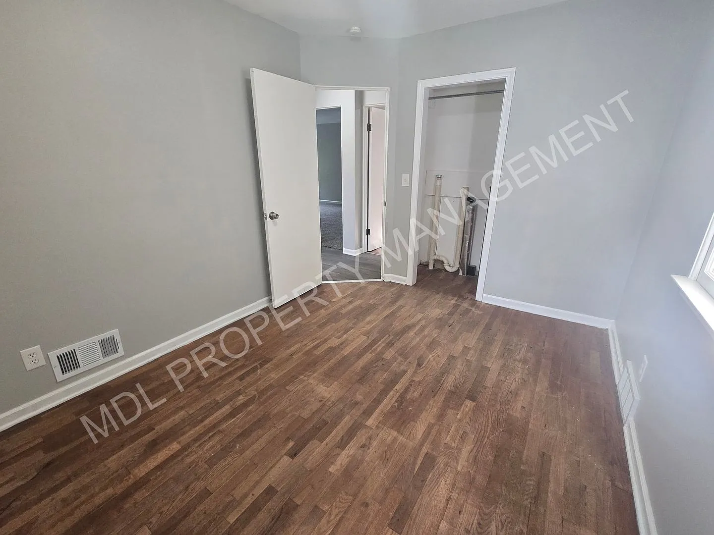 2-Bedroom House in Saginaw — Photo 4