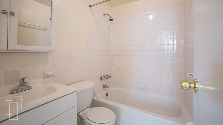 Rented by Garfield Realty  | media 10